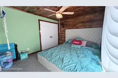  375 Canterbury Road, Bushkill, PA 18324 - Photo 11