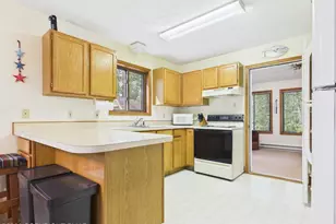 228 Choctaw Dr, Pocono Lake, PA 18347 - Photo 13