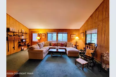  257 Saunders Drive, Bushkill, PA 18324 - Photo 3