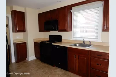  908 Main Street #2nd Floor, Stroudsburg, PA 18360 - Photo 3