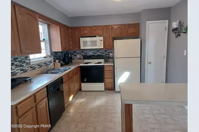  1147 Hunters Woods Drive, East Stroudsburg, PA 18301 - Photo 25