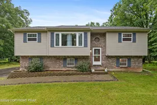 2210 S Rocky Mountain Dr, Effort, PA 18330 - Photo 1