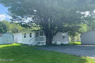 143 Moyer Rd, Blakeslee, PA 18610 - Photo 1