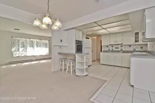 3215 Sunrise Dr, Stroudsburg, PA 18360 - Photo 7