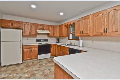  295 Russell Court, Effort, PA 18330 - Photo 7