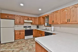295 Russell Ct, Effort, PA 18330 - Photo 7