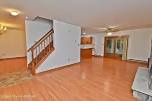 295 Russell Ct, Effort, PA 18330 - Photo 5
