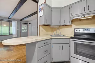 12 Pool Dr, Jim Thorpe, PA 18229 - Photo 5