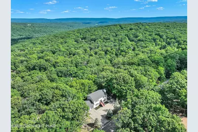  2083 Scarborough Way, Bushkill, PA 18324 - Photo 9