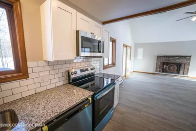  9640 Stony Hollow Drive, Tobyhanna, PA 18466 - Photo 9