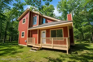9640 Stony Hollow Dr, Tobyhanna, PA 18466 - Photo 1