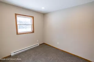 9640 Stony Hollow Dr, Tobyhanna, PA 18466 - Photo 11