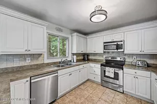 1233 Clear Pond Rd, Pocono Pines, PA 18350 - Photo 23
