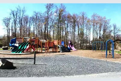  1140 Country Place Drive, Tobyhanna, PA 18466 - Photo 37