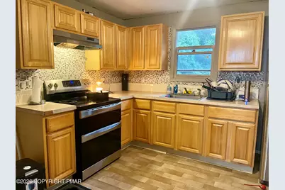  410 Skyline Drive, Blakeslee, PA 18610 - Photo 5