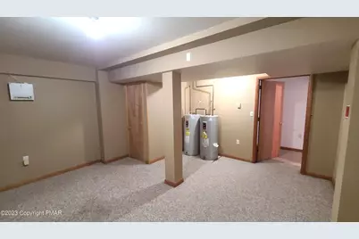 907 Thornberry Court, East Stroudsburg, PA 18302 - Photo 13