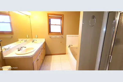  907 Thornberry Court, East Stroudsburg, PA 18302 - Photo 23