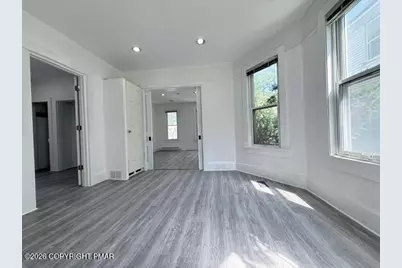  521 Sarah Street #1st floor, Stroudsburg, PA 18360 - Photo 29