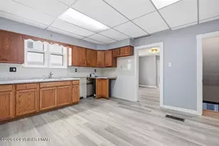 223 W High St, Nesquehoning, PA 18240 - Photo 7