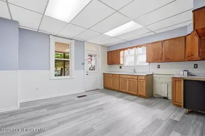  223 W High Street, Nesquehoning, PA 18240 - Photo 5
