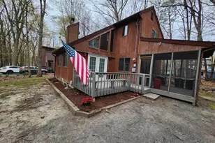11 Hilltop Cir, East Stroudsburg, PA 18302 - Photo 1