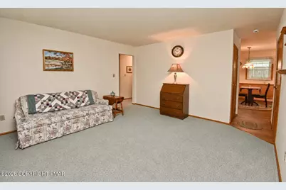  827 Somers Lane, Stroudsburg, PA 18360 - Photo 9