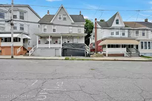 354 W Bertsch St, Lansford, PA 18232 - Photo 3