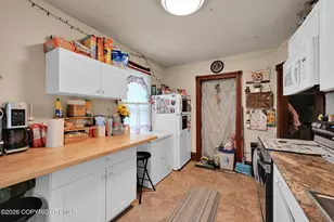 354 W Bertsch St, Lansford, PA 18232 - Photo 11