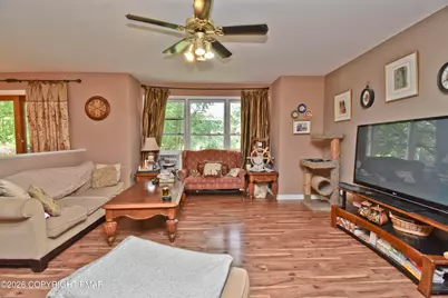  105 Kent Road, Stroudsburg, PA 18360 - Photo 9