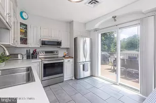 248 N 3rd St, Perkasie, PA 18944 - Photo 9