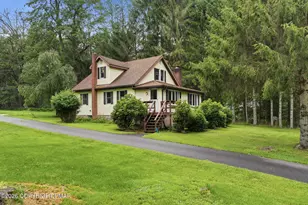 253 Thomas Rd, Blakeslee, PA 18610 - Photo 1