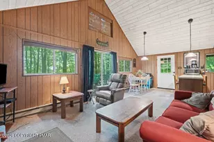 32 Mountain View Dr, Pocono Lake, PA 18347 - Photo 7