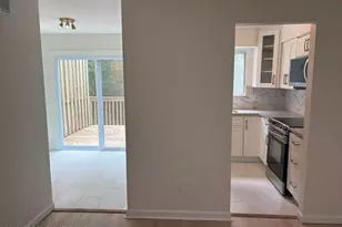1247 Chateau Dr, East Stroudsburg, PA 18302 - Photo 9