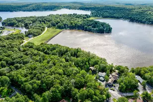 395 N Arrow Dr, Pocono Lake, PA 18347 - Photo 43