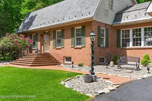 595 Walnut Ave, Pen Argyl, PA 18072 - Photo 21