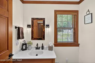 595 Walnut Ave, Pen Argyl, PA 18072 - Photo 37