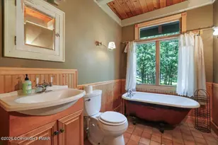 1107 Grouse Ct, Bushkill, PA 18324 - Photo 15