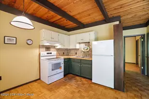 1107 Grouse Ct, Bushkill, PA 18324 - Photo 9