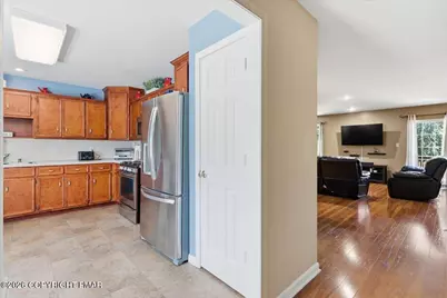  13 Jazz Circle, Whitehall, PA 18052 - Photo 11