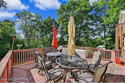  476 Bernadine Drive, Stroudsburg, PA 18360 - Photo 9