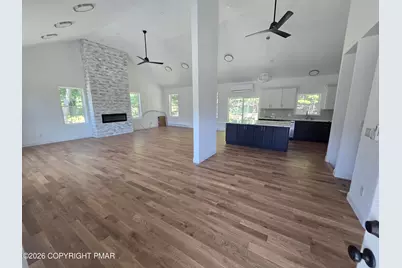  211 Brentwood Drive, Bushkill, PA 18324 - Photo 7