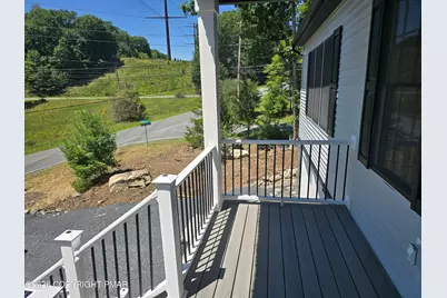  211 Brentwood Drive, Bushkill, PA 18324 - Photo 3