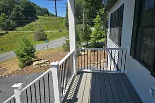 211 Brentwood Dr, Bushkill, PA 18324 - Photo 3