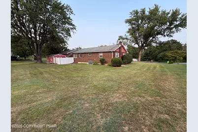  2662 Community Drive, Bath, PA 18014 - Photo 7
