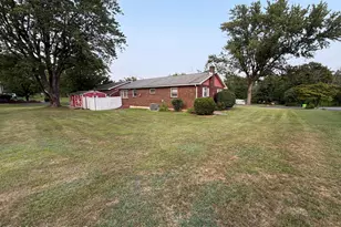 2662 Community Dr, Bath, PA 18014 - Photo 7