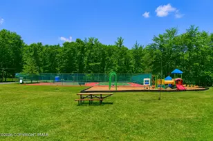 135 Netcong Cir, Pocono Lake, PA 18347 - Photo 41