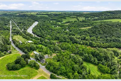  429 Riverview Drive, Walnutport, PA 18088 - Photo 7