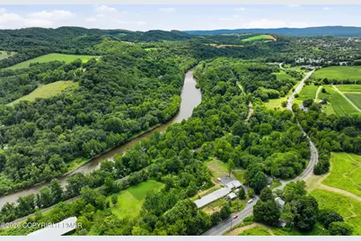  429 Riverview Drive, Walnutport, PA 18088 - Photo 3