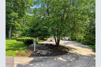  120 Indianwood Drive, Stroudsburg, PA 18360 - Photo 13