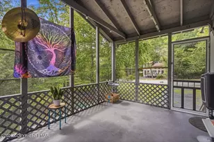 109 Stuart Pl, Bushkill, PA 18324 - Photo 29